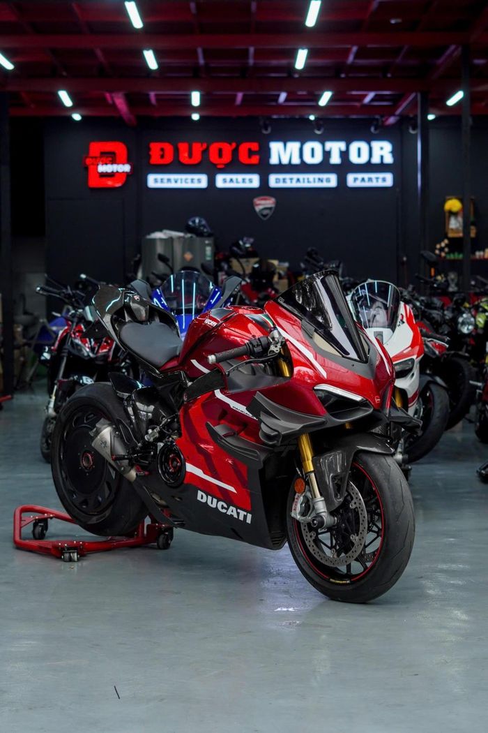 Chiếc Panigale V4S đời 2019 được rao bán tại Việt Nam với giá 640 triệu đồng.
