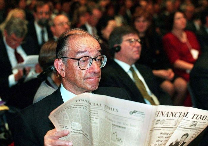  Alan Greenspan từng là Chủ tịch Cục Dự trữ Liên bang Mỹ (Fed), giữ chức từ tháng 8/1987 đến tháng 1/2006, qua nhiệm kỳ của 4 tổng thống Mỹ. Ảnh: Reuters. 