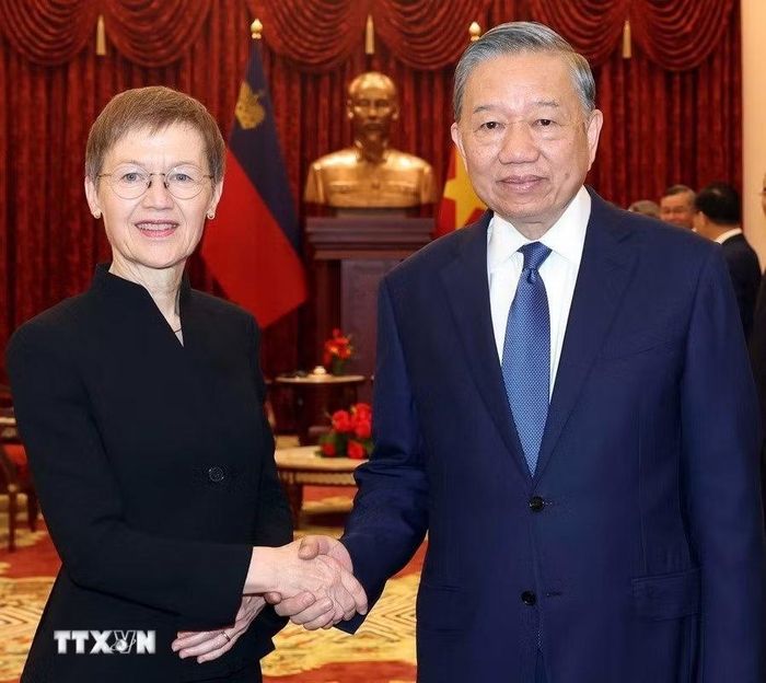Đây là chuyến thăm Việt Nam lần đầu tiên của lãnh đạo cấp cao Liechtenstein kể từ khi hai nước thiết lập quan hệ ngoại giao vào năm 2008. Chuyến thăm diễn ra vào thời điểm quan hệ hai nước đang đứng trước những cơ hội phát triển mới, đặc biệt trong lĩnh vực kinh tế-thương mại, đầu tư, khoa học-công nghệ và đổi mới sáng tạo.