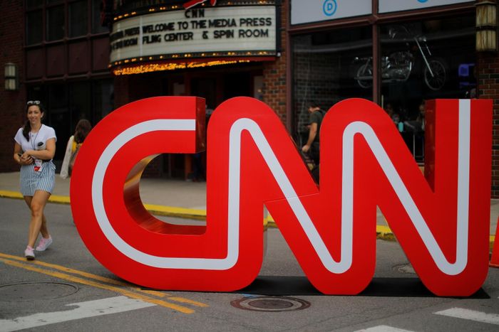 CNN, Axios và hơn 400 cơ quan báo chí khác tham gia chương trình tin tức AI của Google. Ảnh: REUTERS.