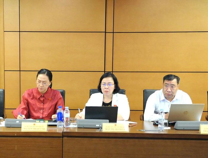 Các đại biểu tham dự phiên thảo luận tại Tổ 15. Ảnh: Quốc hội