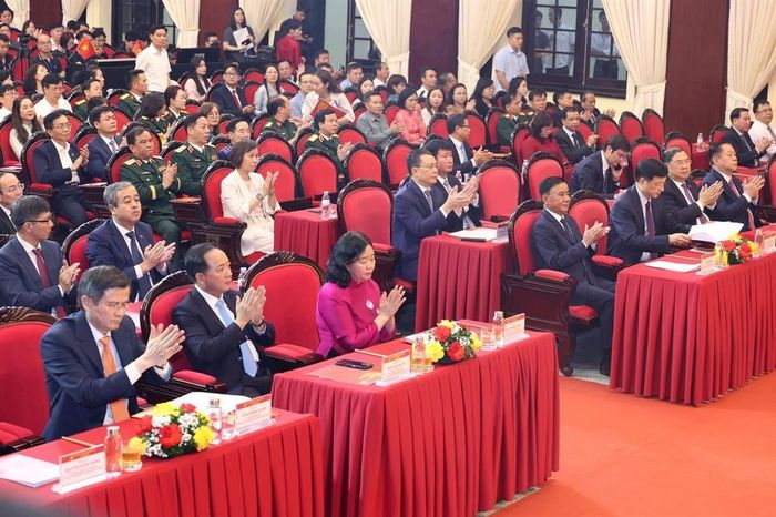 Uỷ viên Bộ Chính trị, Thường trực Ban Bí thư Trung ương Đảng Trần Cẩm Tú, Trưởng Ban Chỉ đạo 35 Trung ương và các đồng chí lãnh đạo Đảng, Nhà nước tham dự buổi Lễ