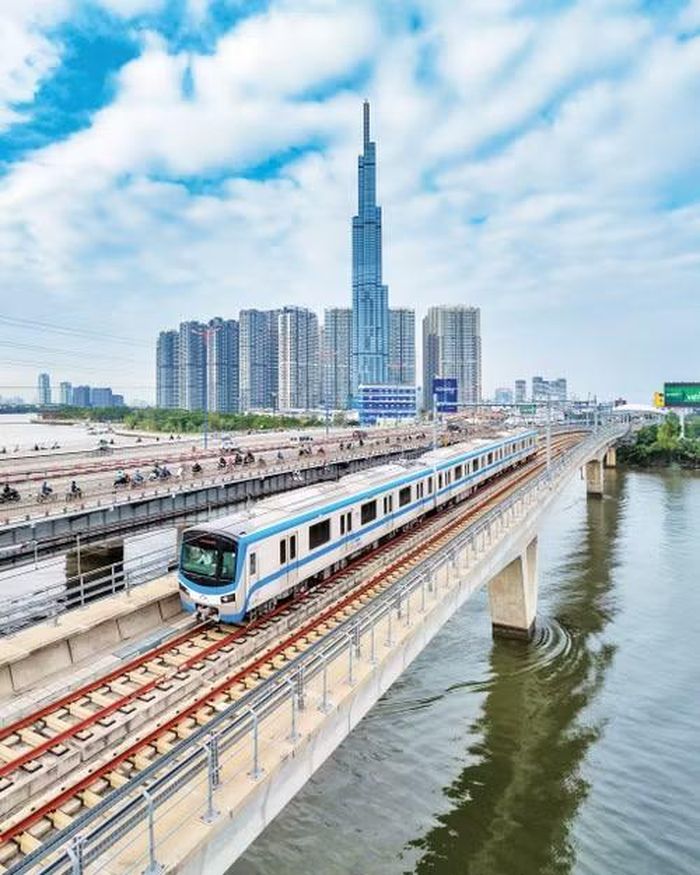 Tuyến Metro số 1 (Bến Thành-Suối Tiên). (Ảnh: NGUYỄN VĂN TRUNG)