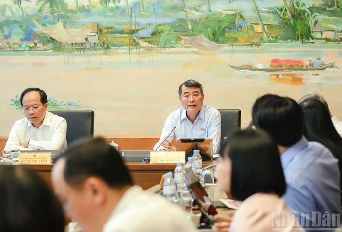 Thủ tướng Chính phủ Lê Minh Hưng phát biểu thảo luận tại Tổ 3 (gồm đoàn đại biểu Quốc hội thành phố Hải Phòng, tỉnh Hà Tĩnh và Lạng Sơn). (Ảnh: DUY LINH)