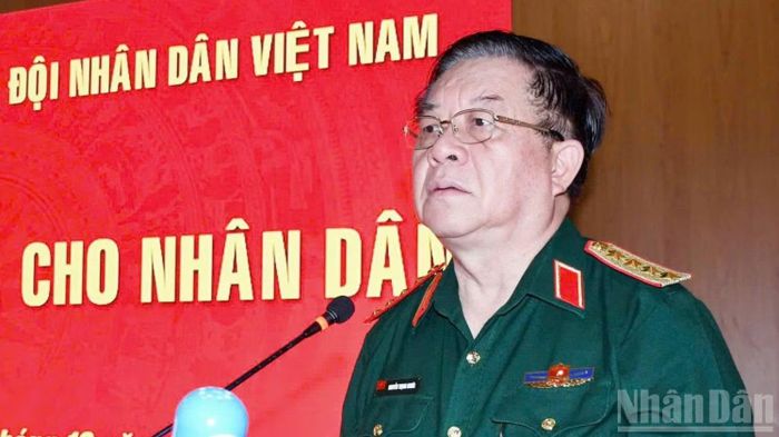 Đại tướng Nguyễn Trọng Nghĩa phát biểu. (Ảnh: THANH PHONG)