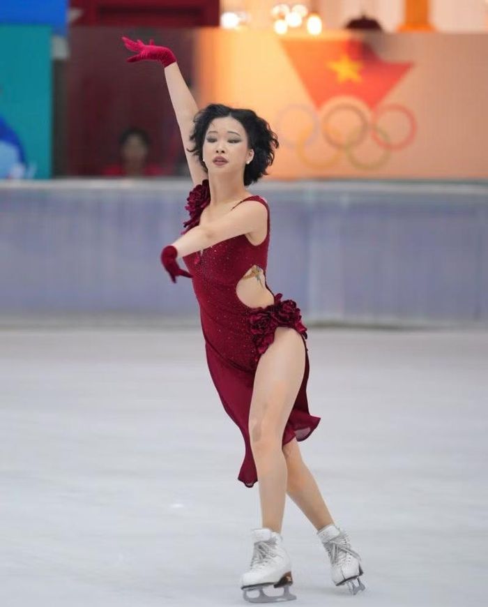 Trần Khánh Linh giành vị trí thứ nhất nội dung Junior-Senior Solo Ice Dance. (Ảnh: SFV)