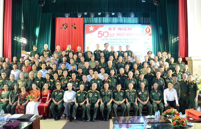Các đại biểu tại buổi gặp mặt. 