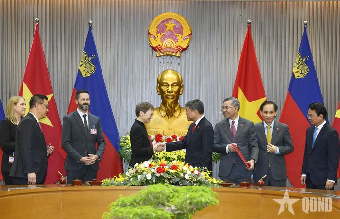  Lễ ký kết Hiệp định Tránh đánh thuế hai lần giữa Việt Nam và Liechtenstein. Ảnh: PHƯƠNG LINH