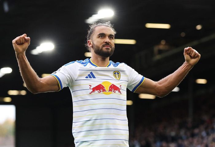 Calvert-Lewin gỡ hòa 1-1 cho Leeds. Ảnh: Sky Sports