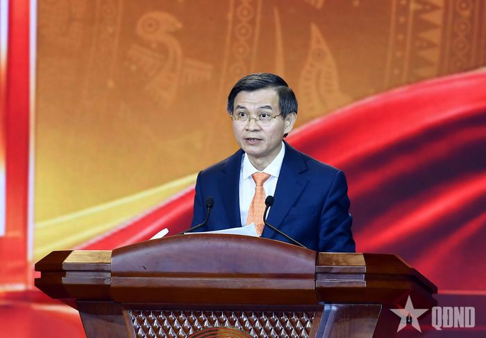 Đồng chí Đoàn Minh Huấn phát động Cuộc thi chính luận về bảo vệ nền tảng tư tưởng của Đảng lần thứ 7, năm 2027.