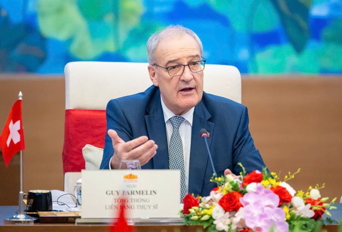 Tổng thống Liên bang Thụy Sĩ Guy Parmelin phát biểu tại cuộc hội kiến ngày 18-10. Ảnh: VIẾT CHUNG