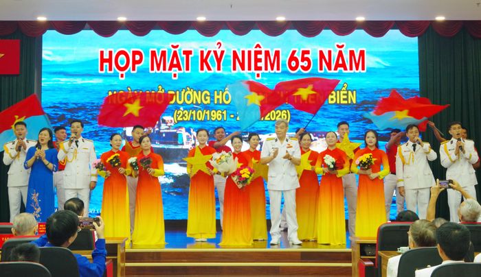 Một tiết mục văn nghệ tại họp mặt