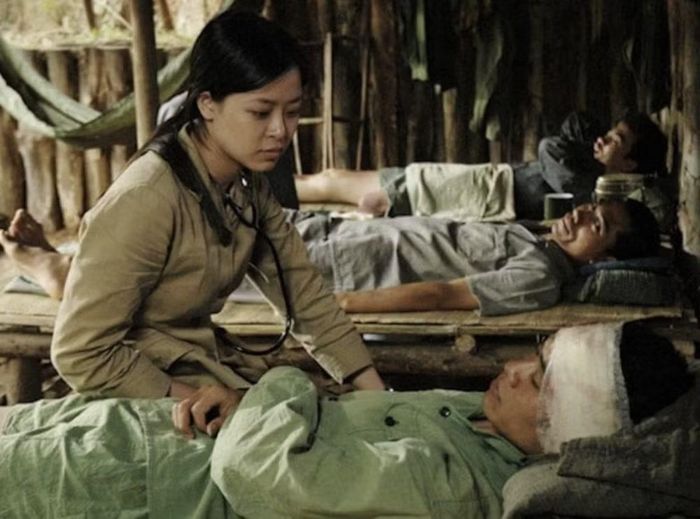 “Đừng đốt” vẫn là tác phẩm giàu sức lay động về một thế hệ đã sống, chiến đấu và hy sinh vì độc lập dân tộc. Ảnh: Đoàn phim