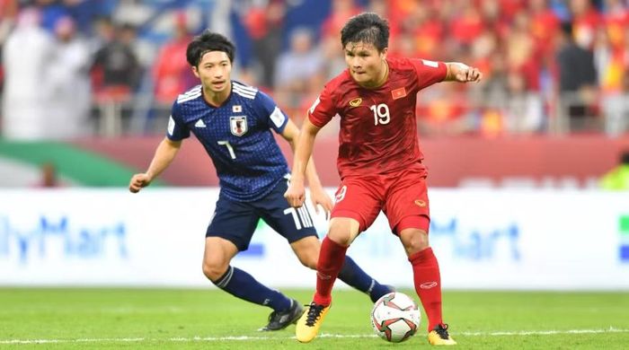  Quang Hải đối đầu Nhật Bản ở Asian Cup 2019. Ảnh: ﻿AFC. 
