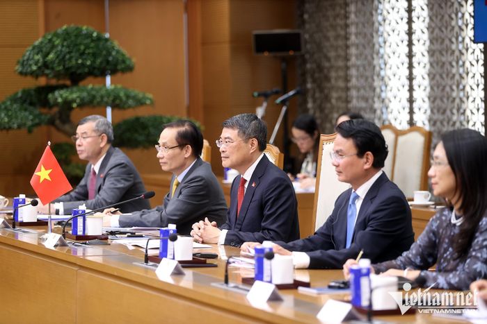 Thủ tướng Lê Minh Hưng tại hội đàm