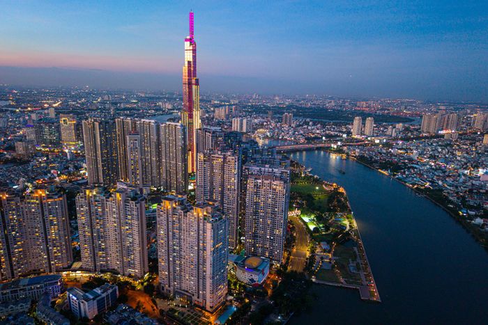 TP.HCM chắt chiu nguồn lực, triển khai nhiều giải pháp thúc đẩy tăng trưởng hai con số. Ảnh: Nguyễn Huế