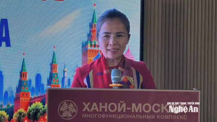 Đồng chí Võ Thị Minh Sinh - Phó Bí thư Tỉnh ủy, Chủ tịch Ủy ban MTTQ tỉnh phát biểu tại cuộc gặp mặt. Ảnh: Thanh Huyền