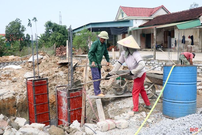 Sự hỗ trợ của MTTQ là động lực để bà Lài khởi công xây dựng ngôi nhà mới.