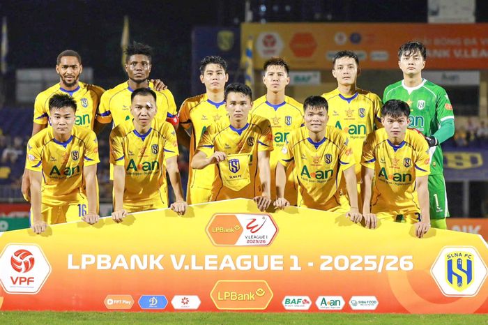 Sông Lam Nghệ An là CLB đi đầu trong việc sử dụng cầu thủ trẻ thi đấu ở V.League. Ảnh Internet.
