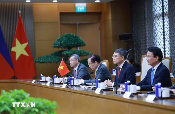 Thủ tướng Lê Minh Hưng hội đàm với Thủ tướng Công quốc Liechtenstein Brigitte Haas. (Ảnh: Dương Giang/TTXVN)