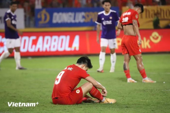 Chung cuộc, Công an Hà Nội không thể có thêm một lần chọc thủng lưới Hà Nội FC và đành chấp nhận trận thua đầu tiên ở V-League 2026/27. (Ảnh: Việt Anh/Vietnam+)