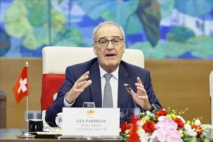 Tổng thống Thụy Sĩ Guy Parmelin phát biểu tại cuộc hội kiến Chủ tịch Quốc hội Trần Thanh Mẫn. Ảnh: Doãn Tấn/TTXVN