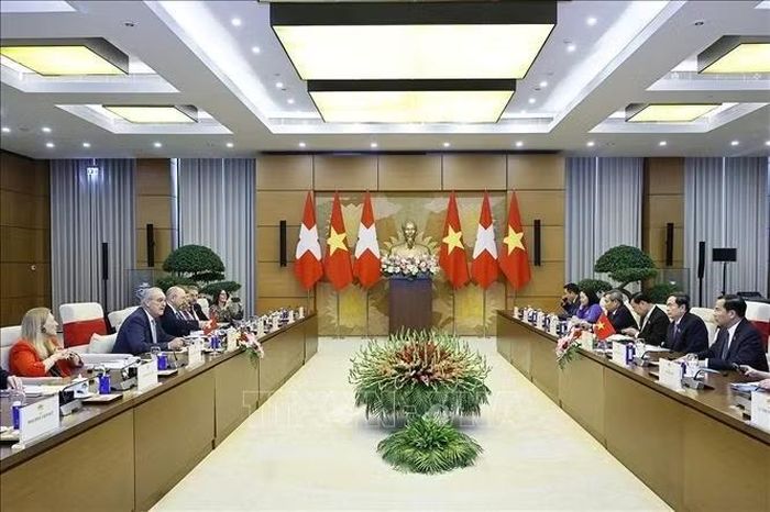 Chủ tịch Quốc hội Trần Thanh Mẫn hội kiến Tổng thống Thụy Sĩ Guy Parmelin. Ảnh: Doãn Tấn/TTXVN