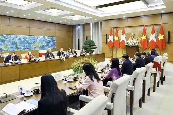 Chủ tịch Quốc hội Trần Thanh Mẫn hội kiến Tổng thống Thụy Sĩ Guy Parmelin. Ảnh: Doãn Tấn/TTXVN