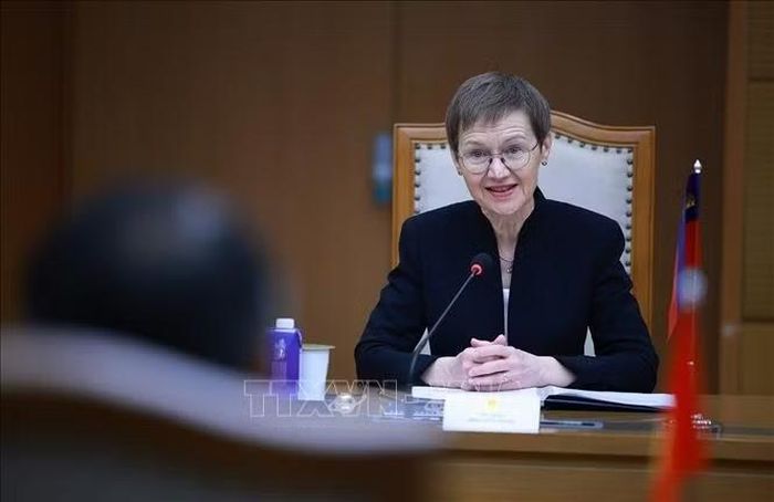 Thủ tướng Liechtenstein Brigitte Haas phát biểu tại cuộc hội đàm với Thủ tướng Lê Minh Hưng. Ảnh: Dương Giang/TTXVN