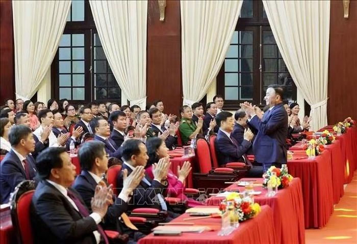 Thường trực Ban Bí thư Trần Cẩm Tú tới dự Lễ Trao giải Cuộc thi chính luận về bảo vệ nền tảng tư tưởng của Đảng, lần thứ Sáu, năm 2026. Ảnh: Phương Hoa/TTXVN