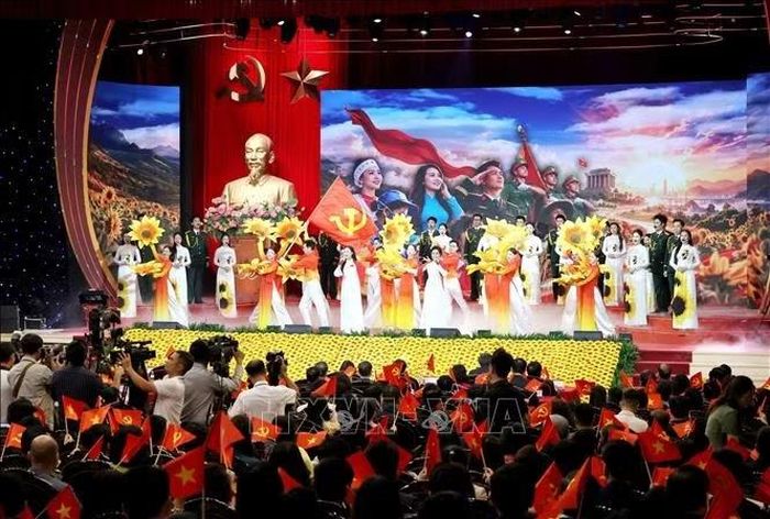 Tiết mục nghệ thuật biểu diễn trong chương trình. Ảnh: Phương Hoa/TTXVN