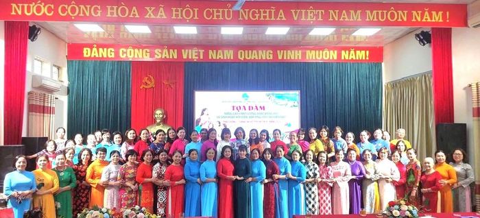 Ngày 5/10/2026, Hội LHPN phường Việt Hưng tổ chức hội nghị Tọa đàm "Nâng cao chất lượng hoạt động Hội, sinh hoạt hội viên đáp ứng yêu cầu hiện nay" và phát động kế hoạch "Tháng nghe Phụ nữ nói" năm 2026.