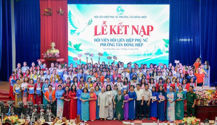 Lễ kết nạp hội viên mới.