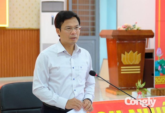 Phó Chủ tịch UBND tỉnh Lâm Đồng Đinh Văn Tuấn tại buổi làm việc với các địa phương chiều 17/10.