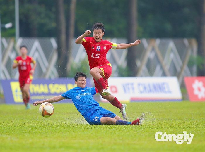 Nữ TP.HCM I thi đấu đầy nỗ lực trước Thái Nguyên T&T. Ảnh: Đình Viên.