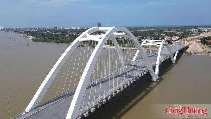 Dự án thành phần 2 gồm cầu Nhật Lệ 3 và đường hai đầu cầu nằm trong Dự án Đường ven biển và cầu Nhật Lệ 3 là một trong những công trình giao thông quan trọng.