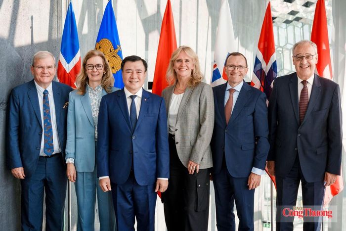 Đoàn Việt Nam cùng các Bộ trưởng EFTA trong đợt kết thúc đàm phán Hiệp định, tháng 6/2026.