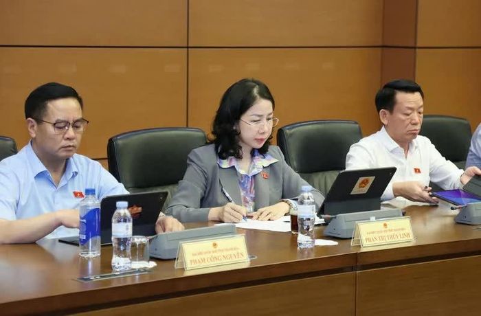 Các đại biểu Đoàn đại biểu Quốc hội tỉnh Thanh Hóa. Ảnh: An Nhiên