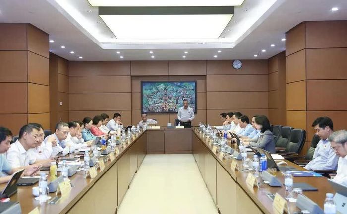 Toàn cảnh phiên thảo luận tại Tổ 3. Ảnh: An Nhiên