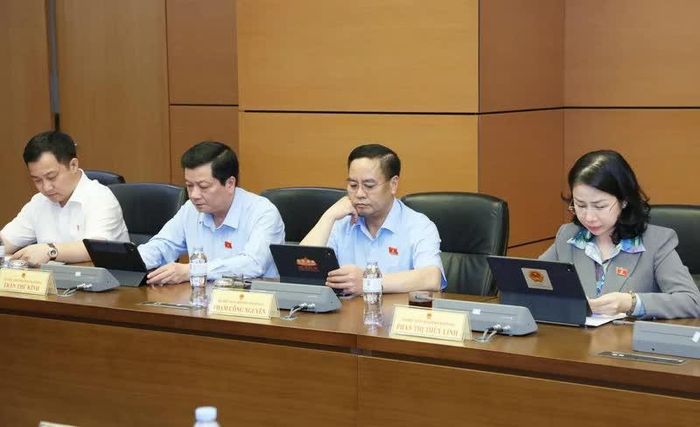 Các đại biểu tham dự phiên thảo luận tổ. Ảnh: An Nhiên