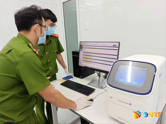 Hệ thống giám định ADN tại Phòng Kỹ thuật hình sự, phục vụ công tác truy nguyên và điều tra, đấu tranh phòng, chống tội phạm. Ảnh: ĐVCC