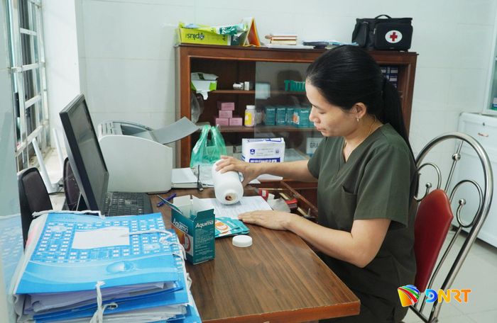 Tình trạng thiếu thuốc bắt đầu diễn ra trong 3 tháng cuối năm 2026 tại xã Lãnh Ngọc. Ảnh: PHAN VINH