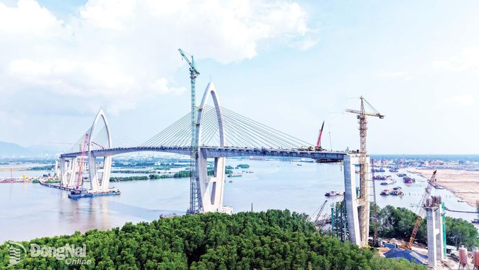 Cầu Phước An là cây cầu dây văng thứ 2 kết nối Đồng Nai với Thành phố Hồ Chí Minh đang chuẩn bị hoàn thành.