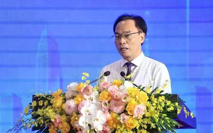 Bộ trưởng Bộ GD&ĐT Hoàng Minh Sơn trao đổi tại chương trình Thủ tướng Chính phủ đối thoại với thanh niên năm 2026. Ảnh: VGP/VTV