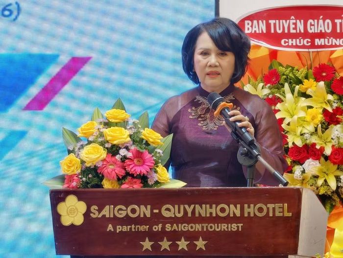 Bà Đồng Thị Ánh - Chủ tịch Hội Nữ doanh nhân tỉnh Gia Lai phát biểu tại buổi gặp mặt. Ảnh: Dũng Nhân 
