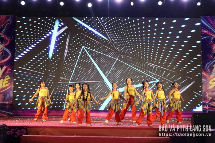 Tiết mục tham gia liên hoan