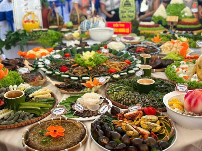 Các món ăn tham gia Cuộc thi "Chạm đỉnh vị giác" tại Lễ hội du lịch Mường Lò năm 2026.