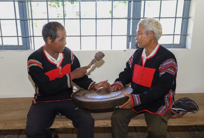 Những buổi tập giúp các thành viên rèn luyện kỹ năng, duy trì các bài chiêng và gắn kết cộng đồng