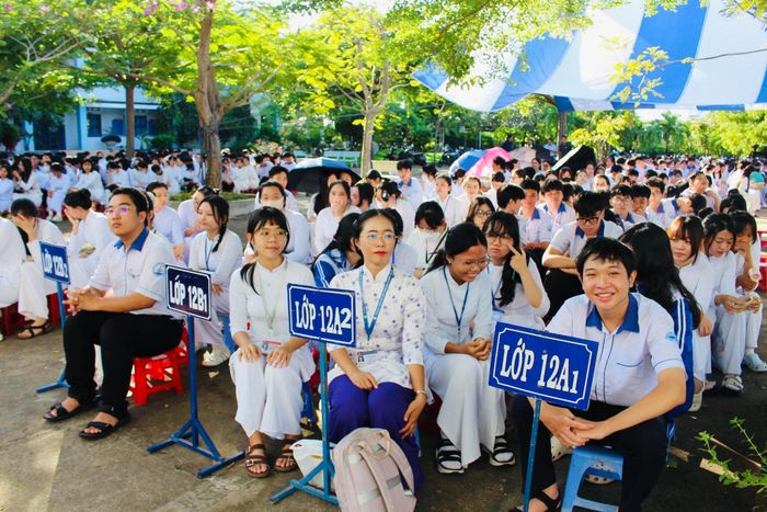 Chương trình thu hút giáo viên, học sinh toàn trường tham gia