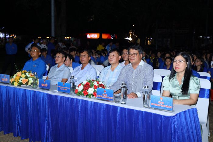 Các đại biểu tham dự chương trình